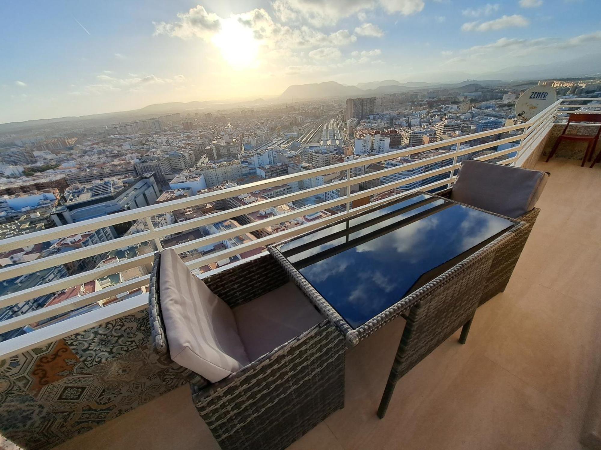 Alicante Skylights Apartments Room photo